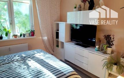 Prenajom izby s príslušenstvom a loggiou v trojizbovom byte, Piešťany