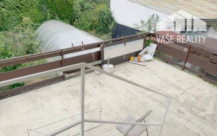 Priestranný, podpivničený rodinný dom v centre - Piešťany