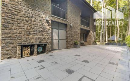 3-podlažná, 8-izbová rodinná vila, Modra Piesok nad Zochovou chatou