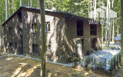 3-podlažná, 8-izbová rodinná vila, Modra Piesok nad Zochovou chatou