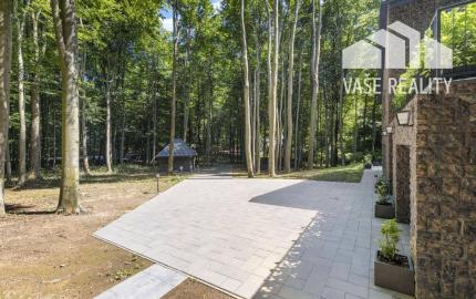 3-podlažná, 8-izbová rodinná vila, Modra Piesok nad Zochovou chatou