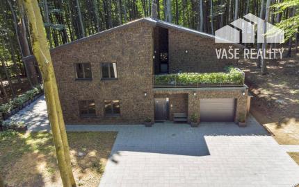 3-podlažná, 8-izbová rodinná vila, Modra Piesok nad Zochovou chatou