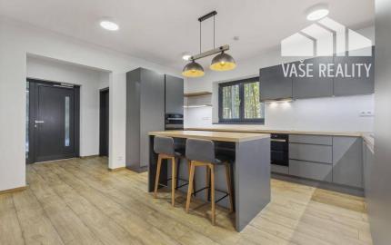 3-podlažná, 8-izbová rodinná vila, Modra Piesok nad Zochovou chatou