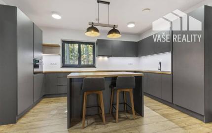 3-podlažná, 8-izbová rodinná vila, Modra Piesok nad Zochovou chatou