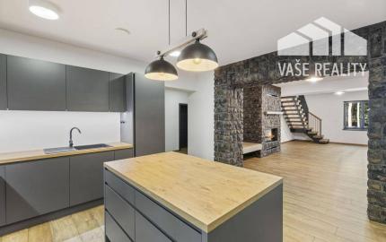 3-podlažná, 8-izbová rodinná vila, Modra Piesok nad Zochovou chatou