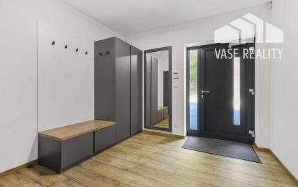 3-podlažná, 8-izbová rodinná vila, Modra Piesok nad Zochovou chatou