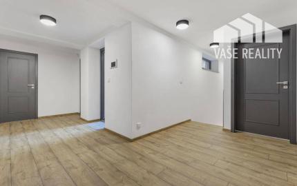 3-podlažná, 8-izbová rodinná vila, Modra Piesok nad Zochovou chatou