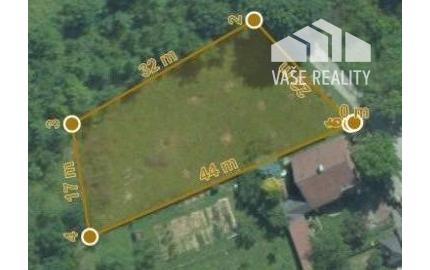 KRÁSNY rekreačný pozemok 709 m2 Zliechov - SUPER CENA