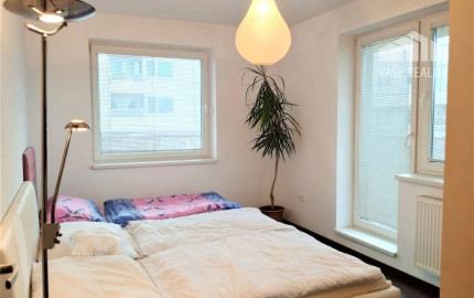 Na prenájom 2-izbový byt s terasou, 75 m², Kvetná ulica, Rovinka