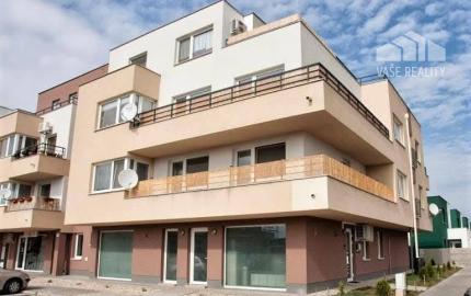 Na prenájom 2-izbový byt s terasou, 75 m², Kvetná ulica, Rovinka
