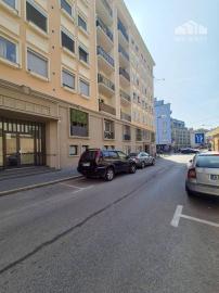 Na prenájom 1-izbový byt s balkónom, 27 m², Hollého, voľný od 15.6. 