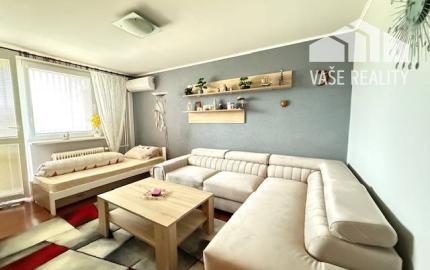 Pekný 2 izbový byt v Beckove - 2x lodžia, zariadený