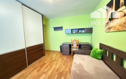 Pekný 2 izbový byt v Beckove - 2x lodžia, zariadený