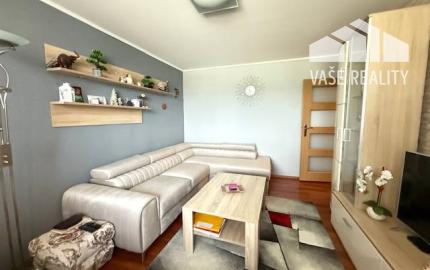 Pekný 2 izbový byt v Beckove - 2x lodžia, zariadený