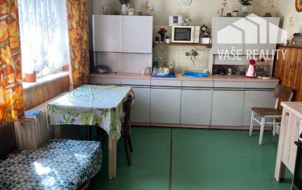 Rodinný Dom Košecké Podhradie, pozemok 1980 m2 , garáž a stodola