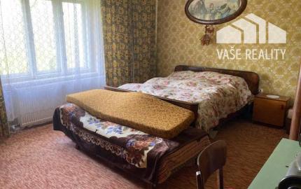 Rodinný Dom Košecké Podhradie, pozemok 1980 m2 , garáž a stodola