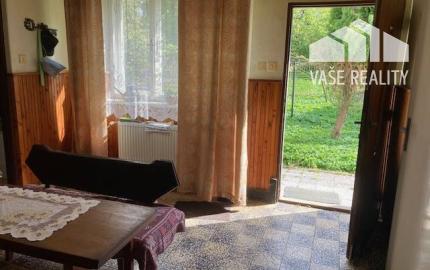 Rodinný Dom Košecké Podhradie, pozemok 1980 m2 , garáž a stodola