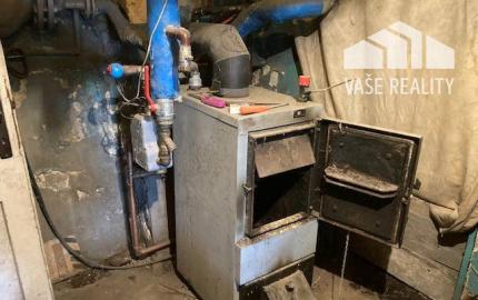 Rodinný Dom Košecké Podhradie, pozemok 1980 m2 , garáž a stodola