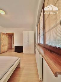 Na prenájom krásny veľký 3-izb. byt, 105 m², Červeňová ul. Staré Mesto