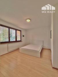 Na prenájom krásny veľký 3-izb. byt, 105 m², Červeňová ul. Staré Mesto