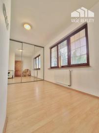 Na prenájom krásny veľký 3-izb. byt, 105 m², Červeňová ul. Staré Mesto