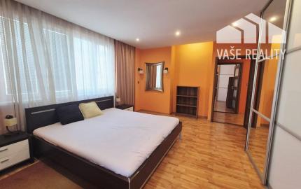 Na prenájom 3-izbový byt s balkónom, 97 m², Tallerova ul., Staré Mesto