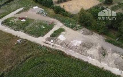 *REZERVOVANÉ* STAVEBNÝ POZEMOK 436 M² BOROVCE /VODA, ELEKTRINA, KANAL.