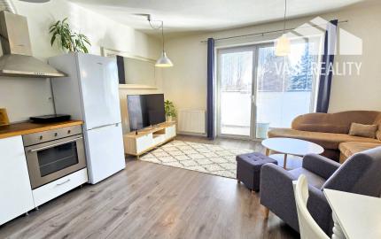 PREDANÉ Štýlový slnečný 2 izb byt v Novostavbe, terasa, balkón