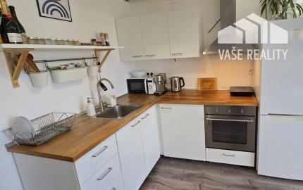 PREDANÉ Štýlový slnečný 2 izb byt v Novostavbe, terasa, balkón