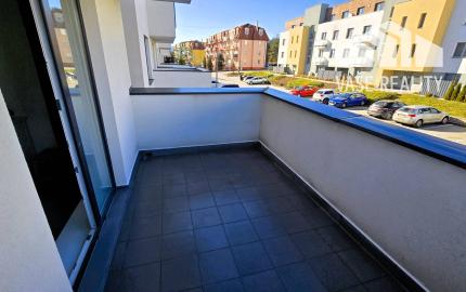 PREDANÉ Štýlový slnečný 2 izb byt v Novostavbe, terasa, balkón