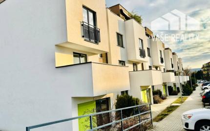 PREDANÉ Štýlový slnečný 2 izb byt v Novostavbe, terasa, balkón