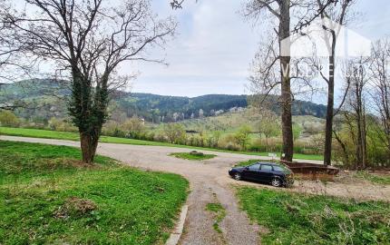 *REZERVOVANÉ* Stavebný pozemok 607 m2, Hôrka nad Váhom