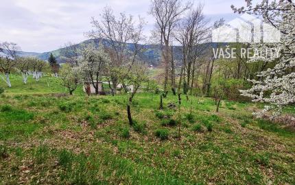 *REZERVOVANÉ* Stavebný pozemok 607 m2, Hôrka nad Váhom