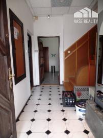 Na prenájom komerčná budova 160 m2 ako kancelárske priestory - NMnV