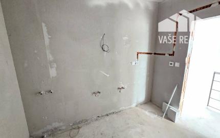 *SKOLAUDOVANÉ* 4 IZB. NOVOSTAVBA  RODINNÝ DOM, NOVÁ DEDINKA