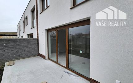 *SKOLAUDOVANÉ* 4 IZB. NOVOSTAVBA  RODINNÝ DOM, NOVÁ DEDINKA