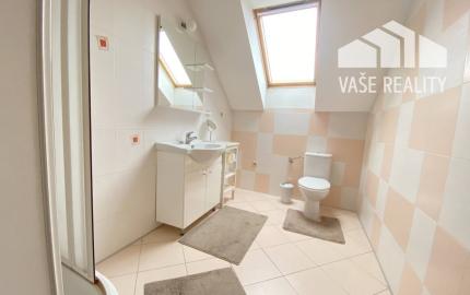 Rodinný dom v Nemšovej, pozemok 1000 m2