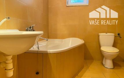 Rodinný dom v Nemšovej, pozemok 1000 m2