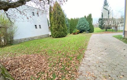 Rodinný dom v Nemšovej, pozemok 1000 m2