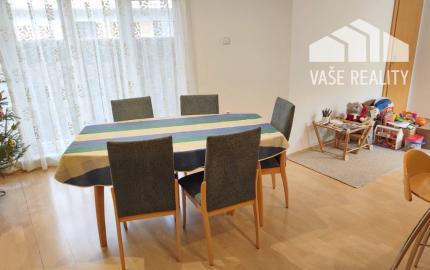 Priestranný rodinný dom so saunou, bazénom, fitness - Krakovany