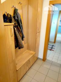 Priestranný rodinný dom so saunou, bazénom, fitness - Krakovany