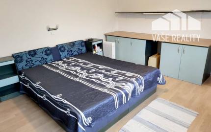 Priestranný rodinný dom so saunou, bazénom, fitness - Krakovany