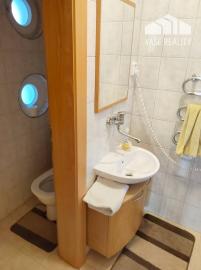 Priestranný rodinný dom so saunou, bazénom, fitness - Krakovany