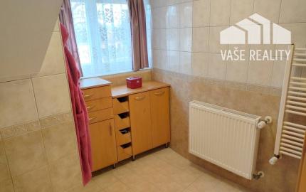 Priestranný rodinný dom so saunou, bazénom, fitness - Krakovany