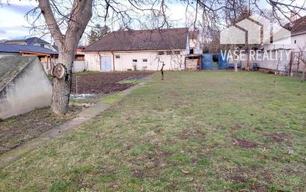 Priestranný rodinný dom so saunou, bazénom, fitness - Krakovany