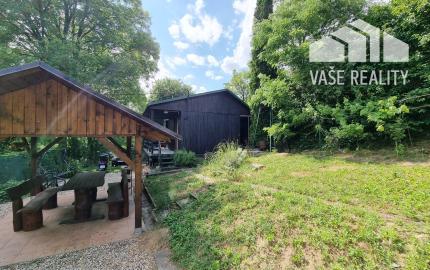 *VIDEO* Romantická chatka s čarovnou záhradou, Ratnovce pri Piešťanoch