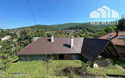 Na predaj rodinný dom 75 m², pozemok 520 m², Nová Baňa, kúpou voľný