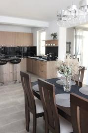 5 izbový rodinný dom, s krásnou záhradou, 9árový pozemok pri Nitre