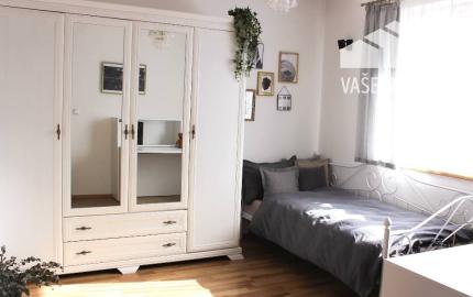 5 izbový rodinný dom, s krásnou záhradou, 9árový pozemok pri Nitre