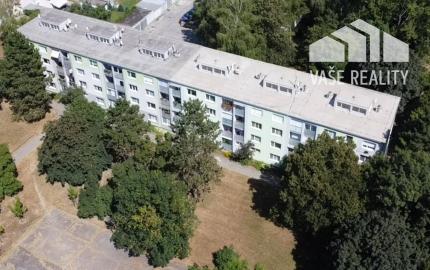 *PREDAJ* Zariadený 3-izbový byt s loggiou v srdci Piešťan !!